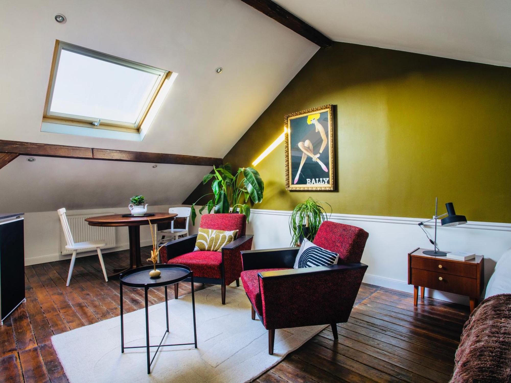 Homestay La 1911 *